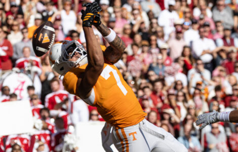 No. 14 Tennessee hands No. 6 Alabama second straight loss, 26-10